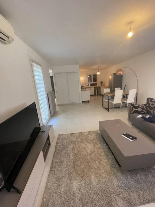 Maison 3Chambres ,Climatisee Nimes Bagian luar foto
